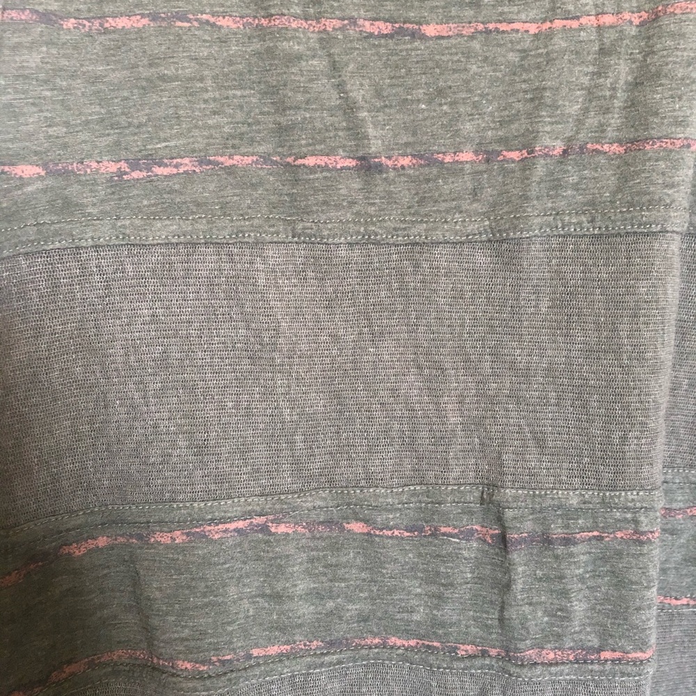 Tank top - Picture 2 of 4